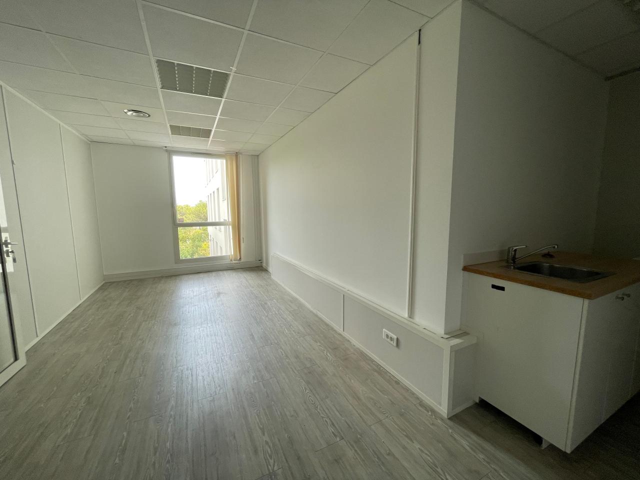 Bureau Aix-en-Provence 301m² Location bureau Aix-en-Provence Bouches-du-Rhône OLBUR2530639 8
